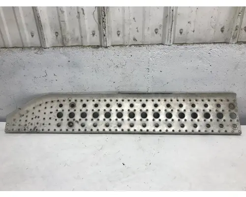 Freightliner COLUMBIA 120 Engine Brackets, Misc.