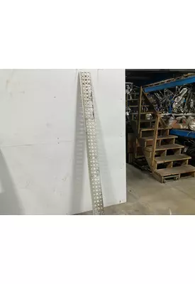 Freightliner COLUMBIA 120 Engine Brackets, Misc.