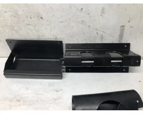 Freightliner COLUMBIA 120 Engine Brackets, Misc.