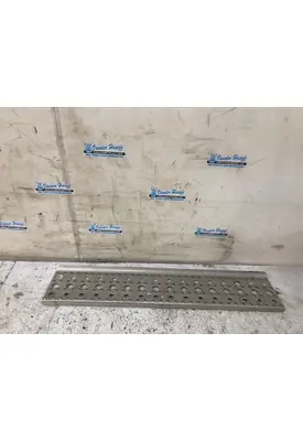 Freightliner COLUMBIA 120 Engine Brackets, Misc.