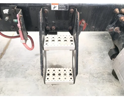Freightliner COLUMBIA 120 Engine Brackets, Misc.