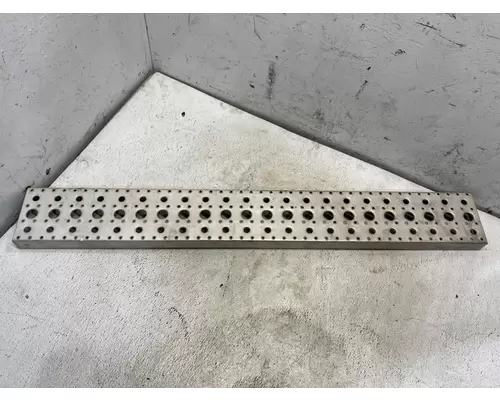 Freightliner COLUMBIA 120 Engine Brackets, Misc.