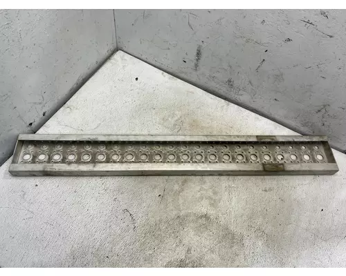 Freightliner COLUMBIA 120 Engine Brackets, Misc.