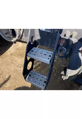Freightliner COLUMBIA 120 Engine Brackets, Misc.