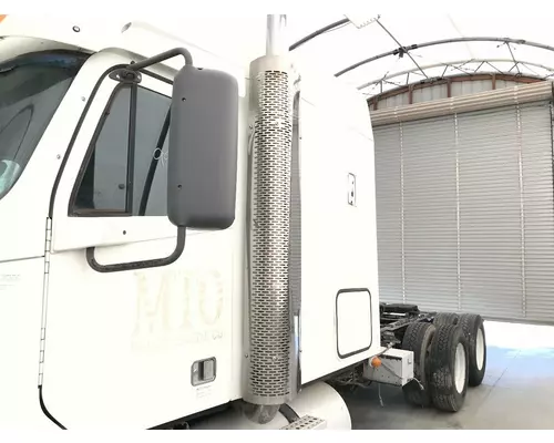 Freightliner COLUMBIA 120 Exhaust Guard