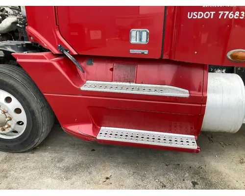 Freightliner COLUMBIA 120 Fairing (Side)