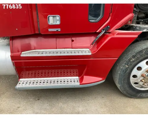Freightliner COLUMBIA 120 Fairing (Side)