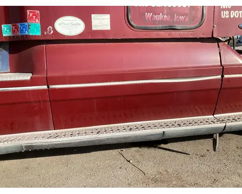 Freightliner COLUMBIA 120 Fairing (Side)