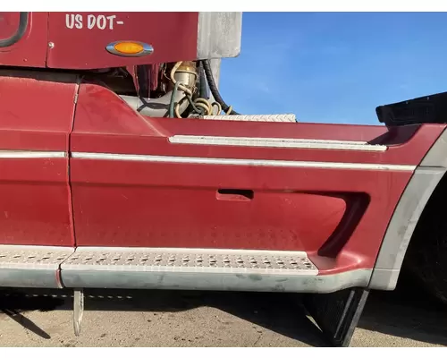 Freightliner COLUMBIA 120 Fairing (Side)