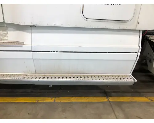 Freightliner COLUMBIA 120 Fairing (Side)