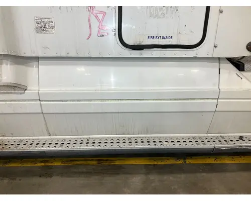 Freightliner COLUMBIA 120 Fairing (Side)
