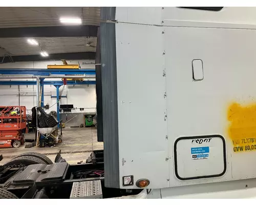 Freightliner COLUMBIA 120 Fairing (Side)