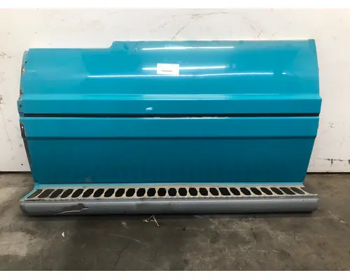 Freightliner COLUMBIA 120 Fairing (Side)