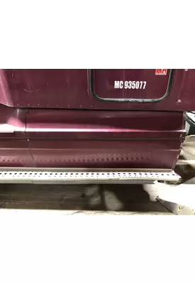 Freightliner COLUMBIA 120 Fairing (Side)