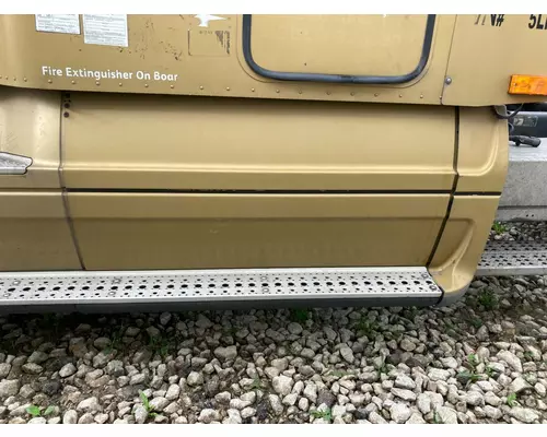 Freightliner COLUMBIA 120 Fairing (Side)