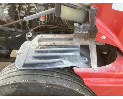 Freightliner COLUMBIA 120 Fender