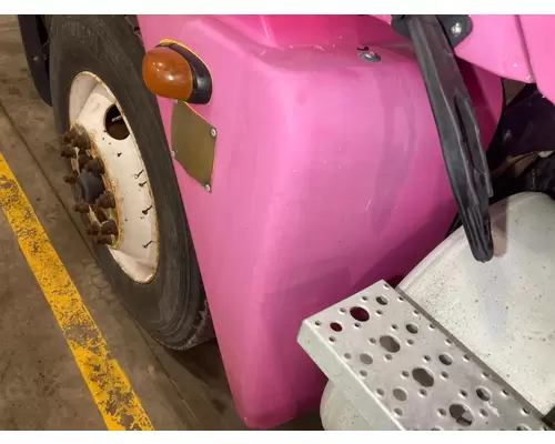 Freightliner COLUMBIA 120 Fender