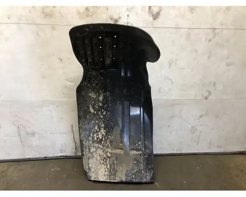 Freightliner COLUMBIA 120 Fender