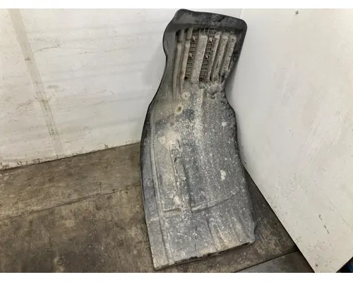 Freightliner COLUMBIA 120 Fender