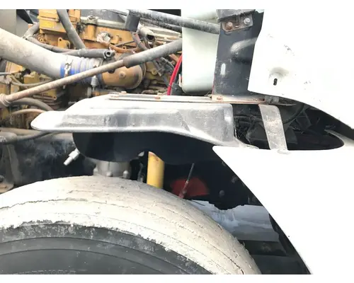 Freightliner COLUMBIA 120 Fender