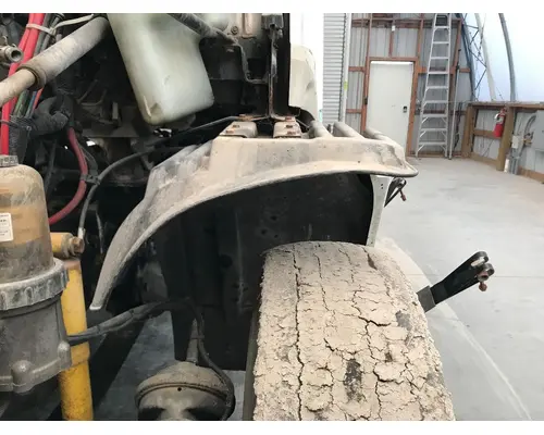 Freightliner COLUMBIA 120 Fender