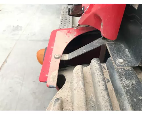 Freightliner COLUMBIA 120 Fender