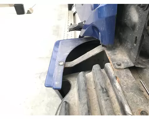 Freightliner COLUMBIA 120 Fender