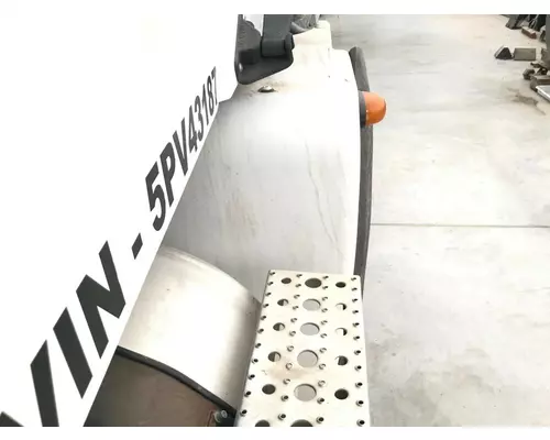 Freightliner COLUMBIA 120 Fender