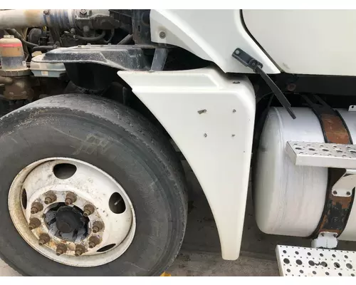 Freightliner COLUMBIA 120 Fender