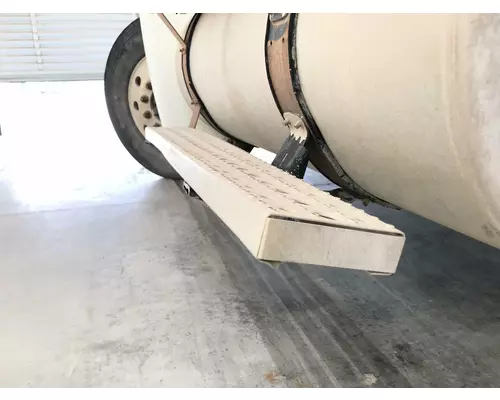 Freightliner COLUMBIA 120 Fuel Tank Strap