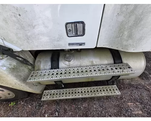 Freightliner COLUMBIA 120 Fuel Tank