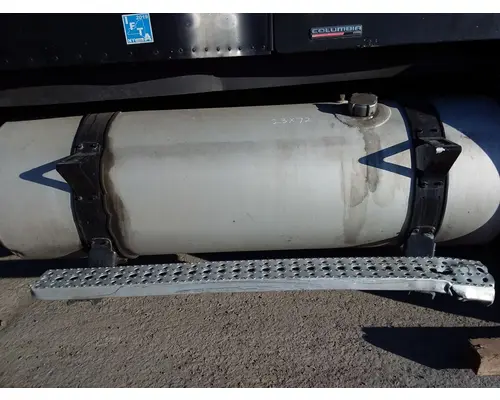 Freightliner COLUMBIA 120 Fuel Tank
