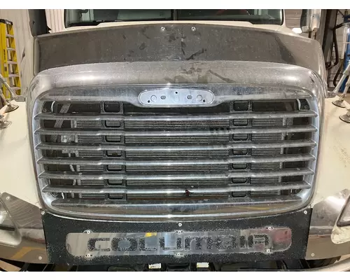 Freightliner COLUMBIA 120 Grille