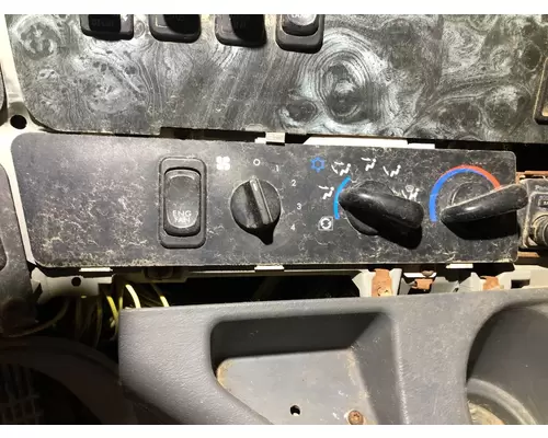 Freightliner COLUMBIA 120 Heater & AC Temperature Control