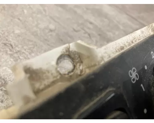 Freightliner COLUMBIA 120 Heater & AC Temperature Control
