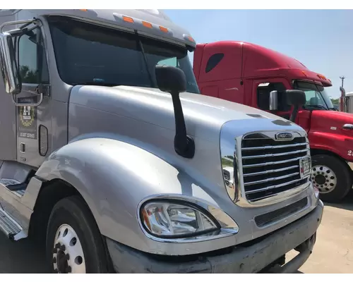 Freightliner COLUMBIA 120 Hood