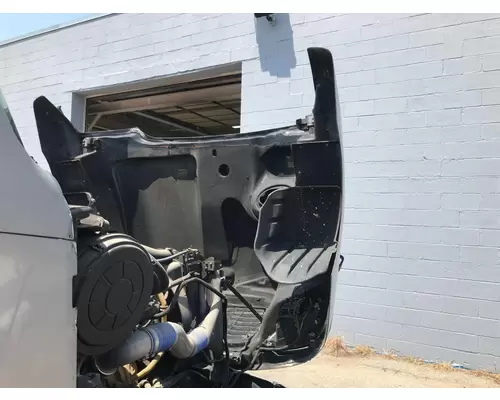 Freightliner COLUMBIA 120 Hood