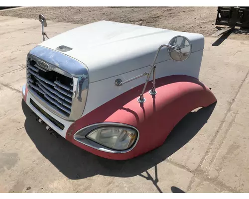 Freightliner COLUMBIA 120 Hood