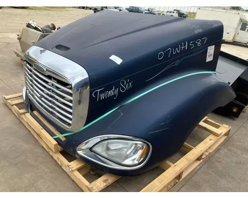 Freightliner COLUMBIA 120 Hood