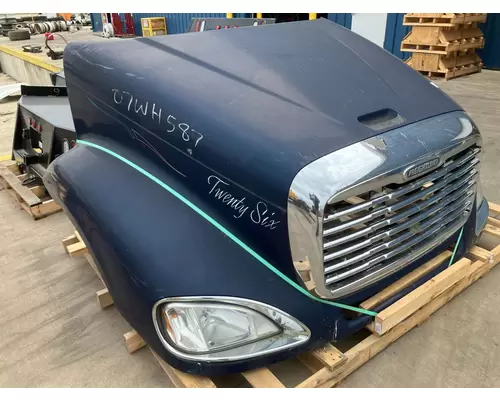 Freightliner COLUMBIA 120 Hood