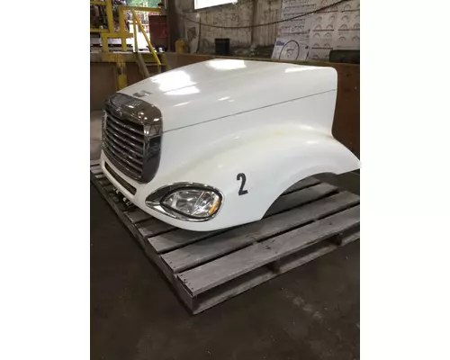 Freightliner COLUMBIA 120 Hood