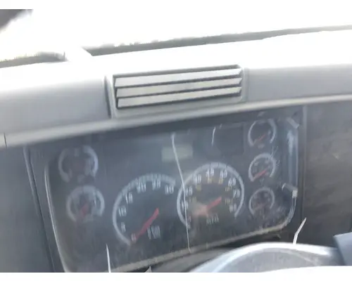Freightliner COLUMBIA 120 Instrument Cluster