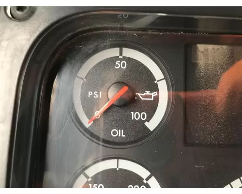 Freightliner COLUMBIA 120 Instrument Cluster