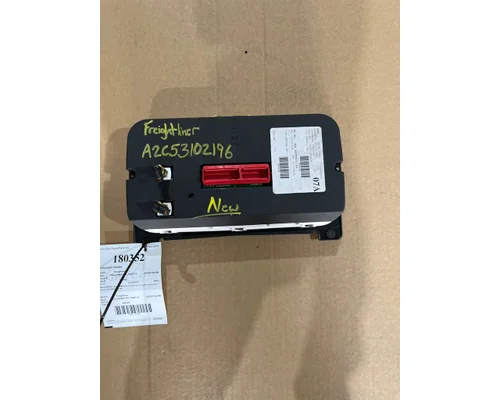 Freightliner COLUMBIA 120 Instrument Cluster