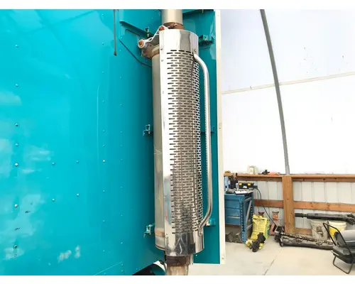 Freightliner COLUMBIA 120 Muffler Shield