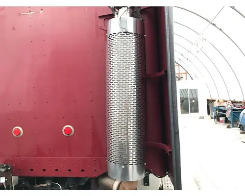 Freightliner COLUMBIA 120 Muffler Shield