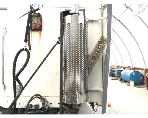 Freightliner COLUMBIA 120 Muffler Shield