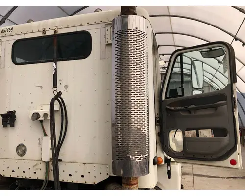 Freightliner COLUMBIA 120 Muffler Shield