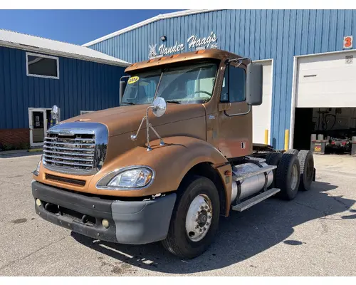 Freightliner COLUMBIA 120 Parts Unit