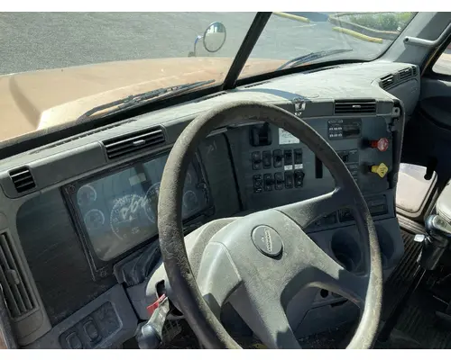 Freightliner COLUMBIA 120 Parts Unit